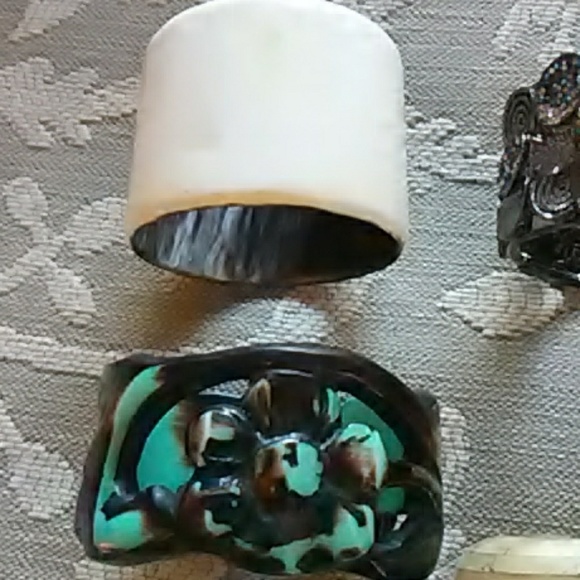 Statement cuff bracelets - Picture 2 of 4